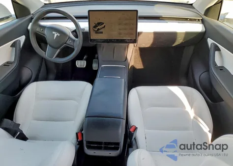 2022 Tesla Model Y из США, поврежденный, VIN 7SAYGDEF9NF501502